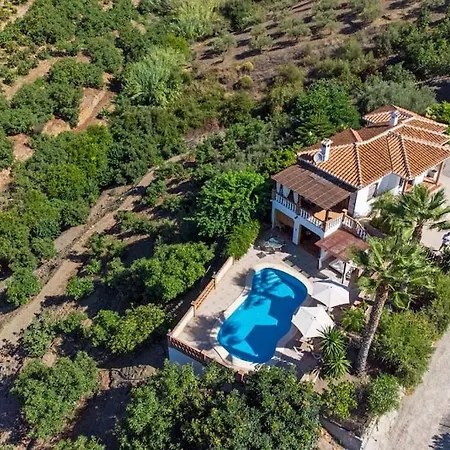 Holiday home Maravillosa Con Piscina En Ax-38f *