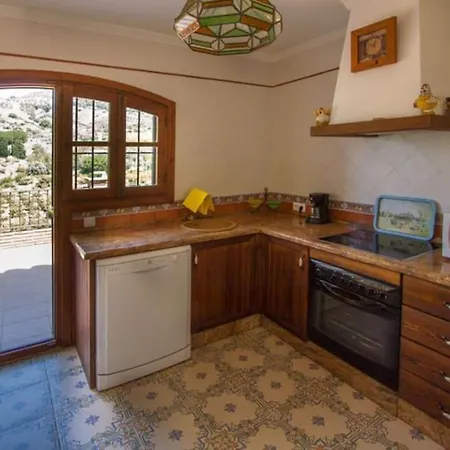 Maravillosa Con Piscina En Ax-38f Holiday home
